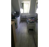 Zimmer zu vermieten in Düsseldorf derendorf mit Möbel