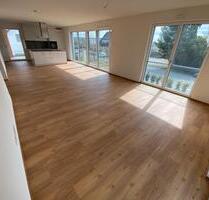 Neubau 3 Zimmer Wohnung mit Balkon und Einbauküche - Möhrendorf