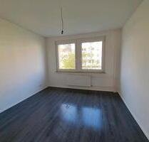 Schöne, vollsanierte, helle 3-Zimmer-Wohnung mit Balkon - Weißenfels