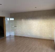 Helle 3 Zimmer Maisonette Wohnung mit Balkon in Minden
