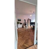 Schöne 2-Raum-Wohnung mit Kamin und Echtholzparkett & Terasse - Bitterfeld-Wolfen