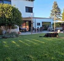 von Privat - Haus mit großem Grundstück zu verkaufen - Hanhofen