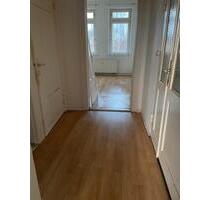 Helle 3-Zimmer Dachgeschoss Wohnung in BREMEN NORD