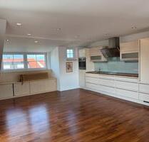Helle 3-Zimmer DG Wohnung 89 m² | Balkon | moderne EBK & Garten - Neuler