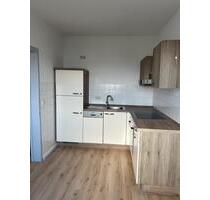 Schöne 4-Zimmer-Wohnung mit Balkon & EBK in der Gartenstadt - Schwerin