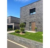 Moderne Doppelhaushälfte in Schwerin! Voll möbliert & See-nah