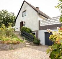 Neuvermietung: Idyllisches Einfamilienhaus mit Gartenparadies - Eutin