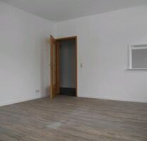 helle Zweiraumwohnung - 325,00 EUR Kaltmiete, ca.  60,00 m² in Lichtenstein (Sachsen) (PLZ: 09350)