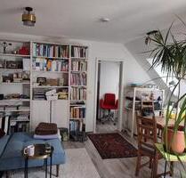Vermiete 2 Zimmer Dachgeschosswohnung - Augsburg Lechhausen
