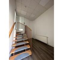 Zentrale Wohnung in Waltershausen | EBK inklusive | Gartenmitnutzung | Stellplatz | Nähe A4 & Bahnhof | perfekt für Singles Pendler