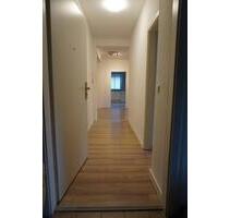Helle, WG-taugliche 5-Zimmer-Wohnung - Stuttgart Feuerbach