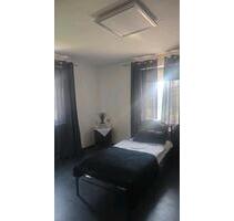 WG-ZIMMER ab sofort verfügbar - 600,00 EUR Kaltmiete, ca.  15,00 m² in Lahr (Schwarzwald) (PLZ: 77933)