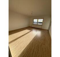 Renovierte 3-Zi. Wohnung inkl. Balkon&Garage in Teising