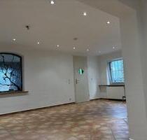 78qm-3-Zimmer-Souterrain-Wohnung mit Einbauküche - Winterberg
