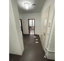 2-Zimmer-Wohnung in Berlin-Tegel – renoviert & mit Einbauküche