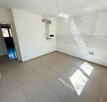 Helle 3 Zimmer Küche Bad und Balkonsehr helle Wohnung - Wiesbaden Biebrich
