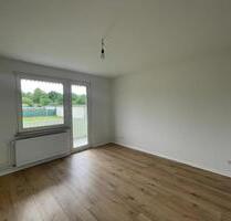 **FRISCH SANIERTE 3-ZIMMERWOHNUNG MIT BALKON UND TAGESLICHTBAD** - Soest