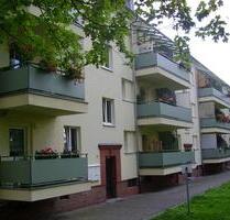 Balkonwohnung mit Tageslichtbad und guter Anbindung an den ÖPNV - Chemnitz Helbersdorf