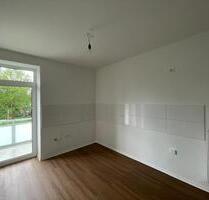 **FRISCH SANIERT**HELLE 2-ZIMMERWOHNUNG MIT BALKON @%§4 GROßEM TAGESLICHBAD** - Soest