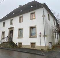 2 FAMILIENHAUS - 230.000,00 EUR Kaufpreis, ca.  350,00 m² in Rüthen (PLZ: 59602)