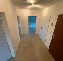 2 Zimmer DG-Wohnung ab sofort bezugsfrei - Bergkamen