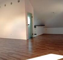 Dachgeschoßwohnung; großzügige Mansardenwohnung - Neuburg an der Donau