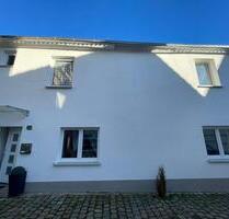 Charmantes Zweifamilienhaus - Kapitalanleger oder Eigennutzer - Wassertrüdingen