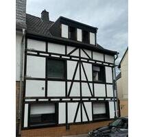 Einfamilienhaus mit Dachterrasse und Garage zu Vermieten - Remagen