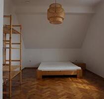 Bright Top-Floor Flat in Untergiesing - München Au-Haidhausen