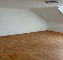 WG Zimmer frei - 350,00 EUR Kaltmiete, ca.  140,00 m² in Sankt Augustin (PLZ: 53757)
