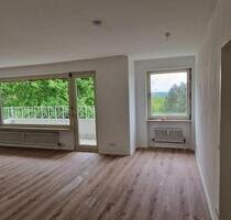 Frisch renovierte, ruhige Wohnung mit Balkon und Garage wartet auf Mieter. - Saarbrücken Eschberg