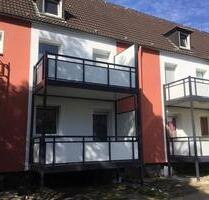 2 Zimmer Wohnung mit Balkon in absolut ruhiger Lage, mitten in Heisingen, auf Wunsch mit Küche - Essen Stadtbezirk VIII