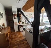 Wetzlar: Helles DG im 2. OG – 3 Zimmer, Küche und Bad