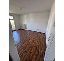 3 Zimmerwohnung mit Balkon inmitten der Bielefelder Stadt