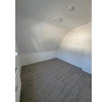 Charmante 3-Zimmer Obergeschosswohnung Garten Terrasse Stellplatz - Melsungen