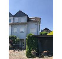 Reizvolle Doppelhaushälfte in attraktiver Taunuslage - Waldems