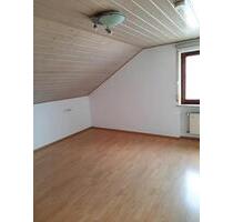 3,5 Zimmer Dachgeschosswohnung - 990,00 EUR Kaltmiete, in Schwaigern (PLZ: 74193)