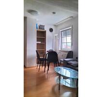 Günstige, gepflegte 3-Zimmer-Dachgeschosswohnung in Großkarolinen - Großkarolinenfeld