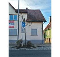 Doppelhaushälfte mit Garten in 96114 Hirschaid von privat