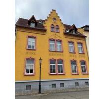 Helle 2-Zimmer-Wohnung mit großem überdachtem Balkon in Meuselwitz – verfügbar ab 01.04.2026