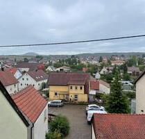 Schöne 3 Zimmer DG Wohnung zu vermieten - Ilsfeld