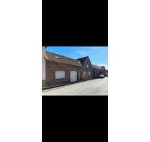 Wohnhaus mit Nebengebäuden und Garage (Werkstatt) - Linnich