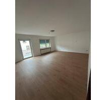 2-Zimmer Wohnung mit Einbauküche, Balkon und Stellplätzen - Herschweiler-Pettersheim