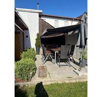 Schöne 4 Zimmer ETW mit Garten und Blockhaus - Kümmersbruck