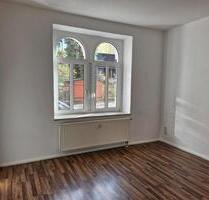 Sehr schöne, helle 2-Z-Maisonette-Whg. m. Balkon in ruhiger Lage - Oelsnitz (Vogtland)