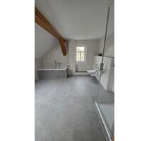 frisch sanierte 2,5 Raum Wohnung (+ Wohnküche + Badezimmer) - Schirgiswalde-Kirschau