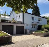 Attraktives Zweifamilienhaus in bester Lage von Durlach-Bergwald - Karlsruhe Wettersbach