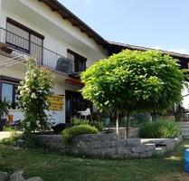 Großes Haus mit viel Potenzial - 450.000,00 EUR Kaufpreis, ca.  245,00 m² in Aham (PLZ: 84168)