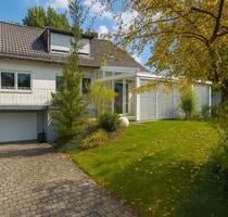 Seltene Gelegenheit im Herzen Neumarkts - gepflegtes EFH mit Garten, EBK und Garage - Neumarkt in der Oberpfalz Altenhof