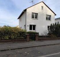 ! Ohne Makler ! Einfamilienhaus Hemsbach mit großem Grundstück